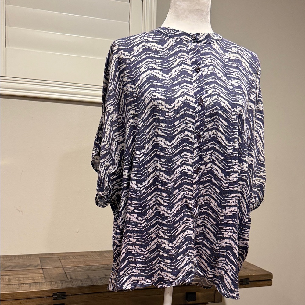 Splendid Navy and White Zigzag Blouse